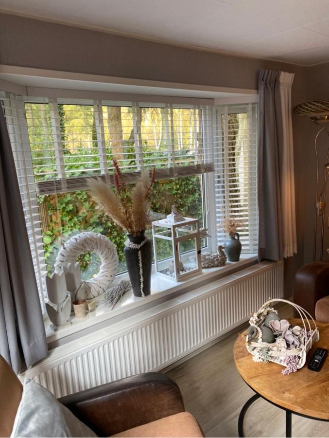 Luxe Chalet Met Prachtig Terras Op De Veluwe , Veel Privacy Хундерло Екстериор снимка