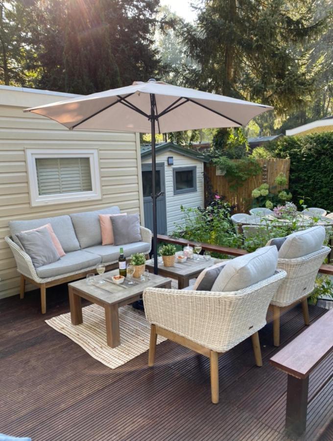Luxe Chalet Met Prachtig Terras Op De Veluwe , Veel Privacy Хундерло Екстериор снимка